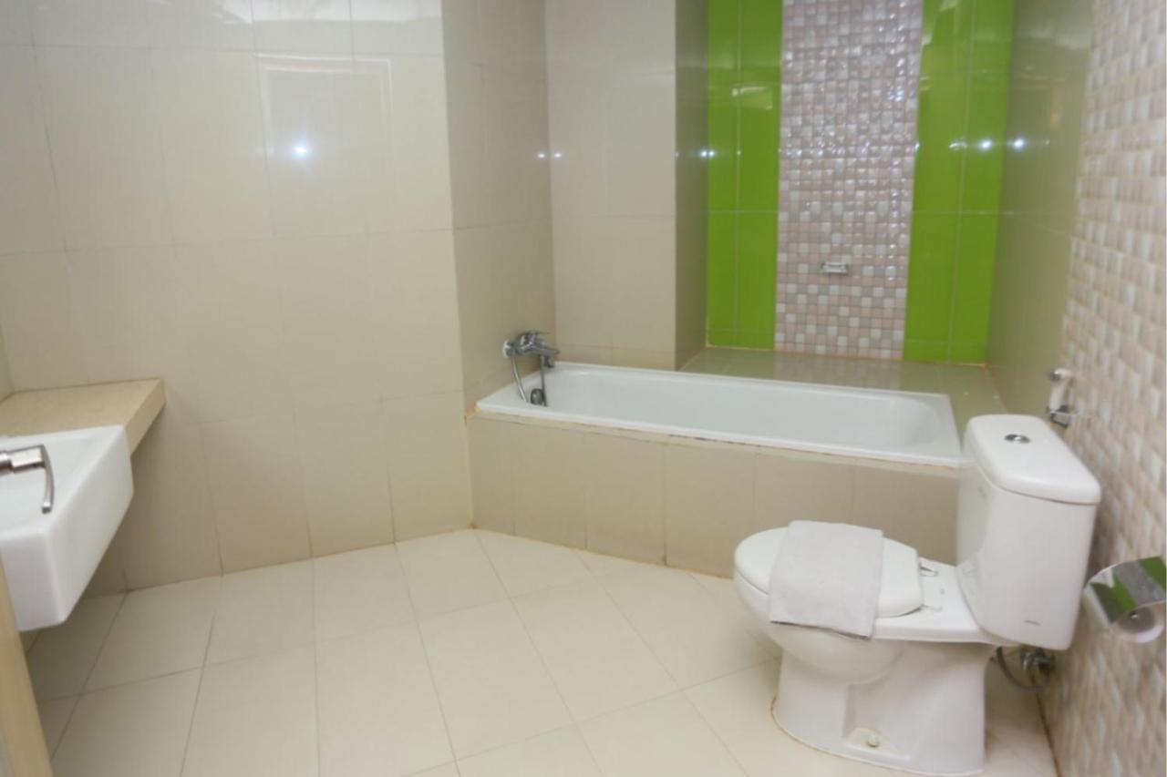 Utc Dago Hotel บันดุง ภายนอก รูปภาพ